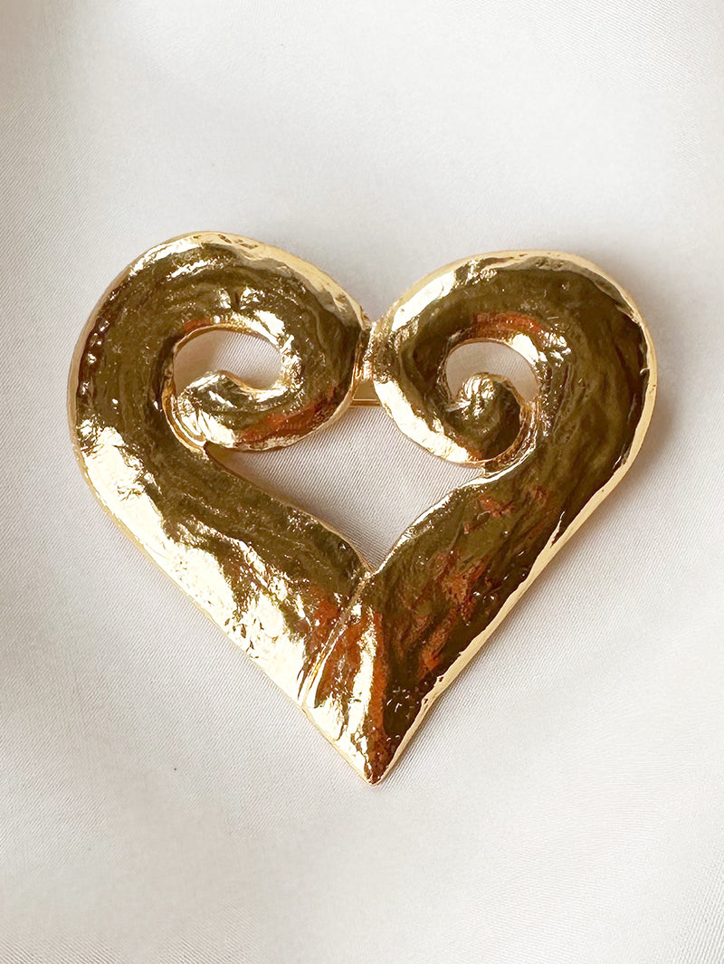 Grote vergulde designer hart broche