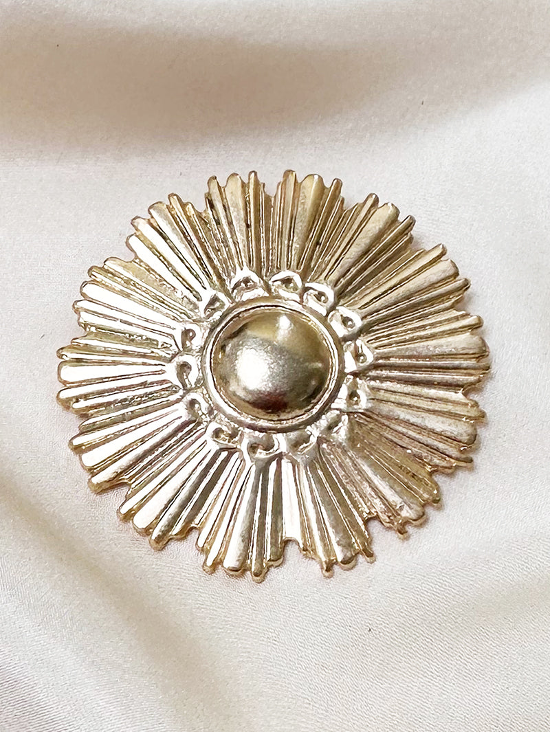 Sunburst broche