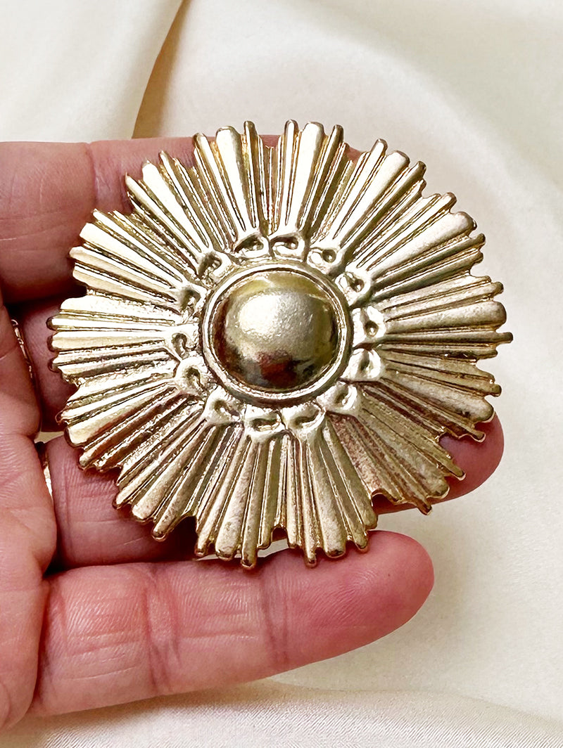 Sunburst broche