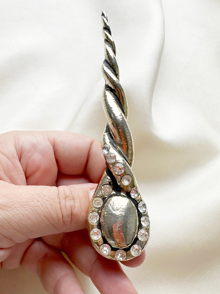 Grote gouden broche