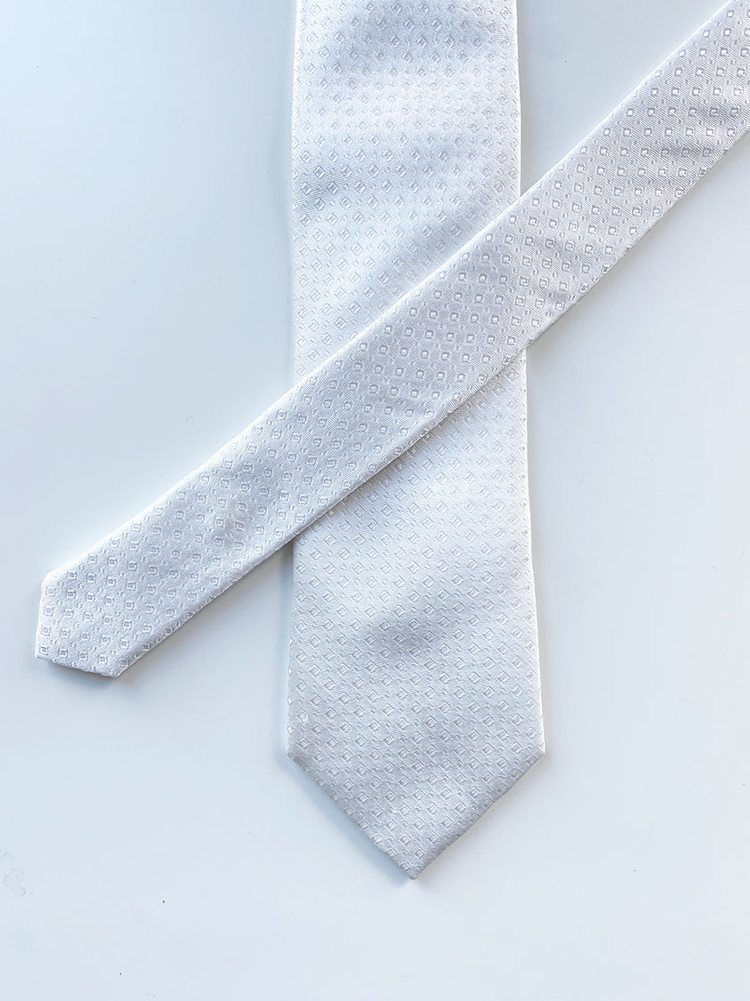 Off-white zijden designer stropdas voor bruidegom