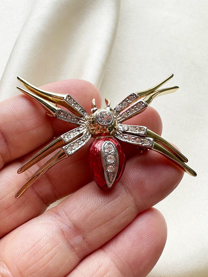 Spin broche