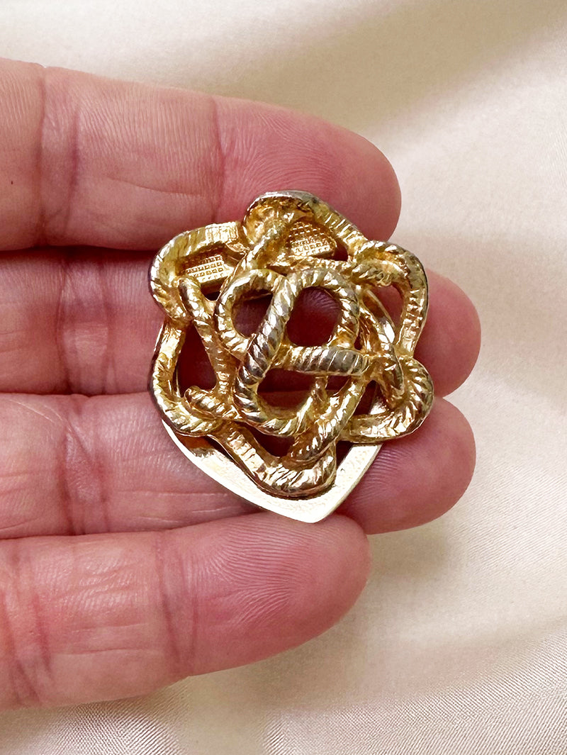 Gouden knoop sjaalclip