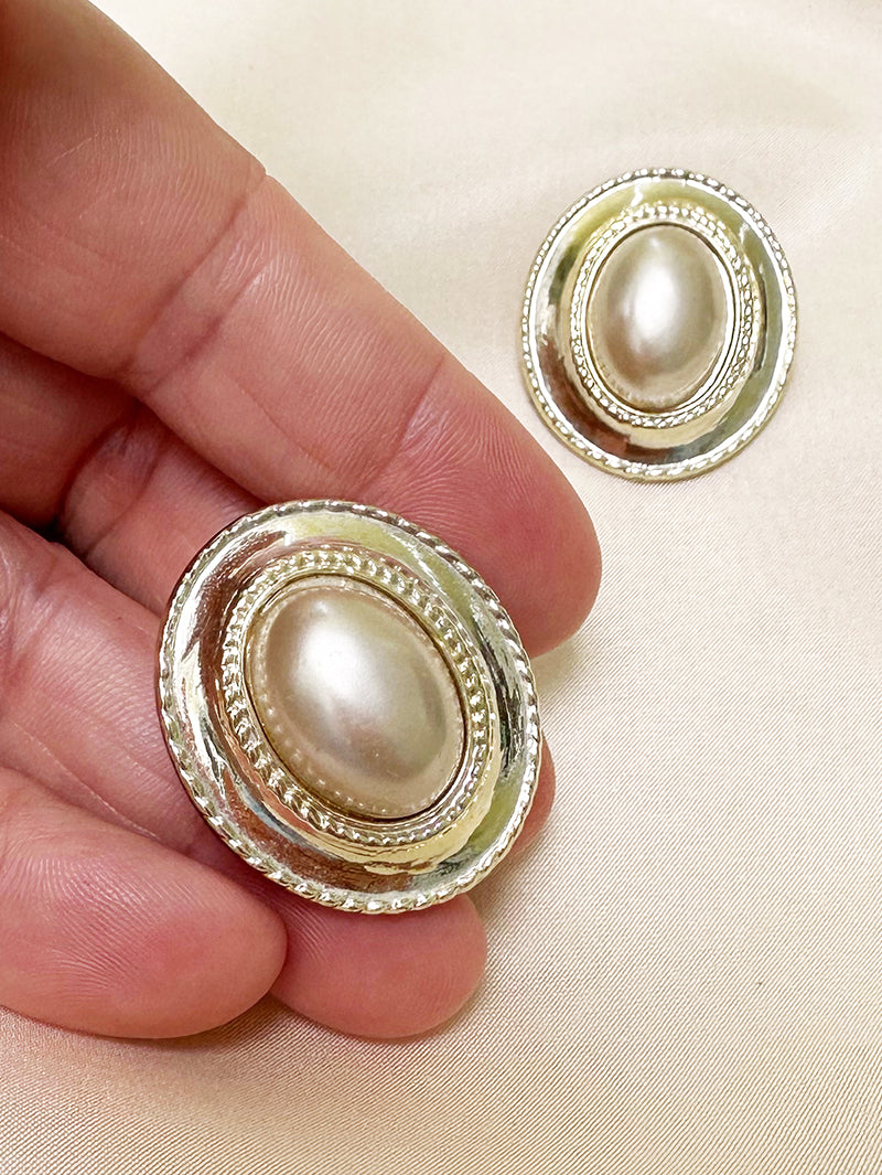 Ovale parel clip oorbellen