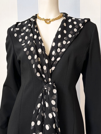 Zwarte blazer met polkadot hoodie
