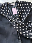Zwarte blazer met polkadot hoodie