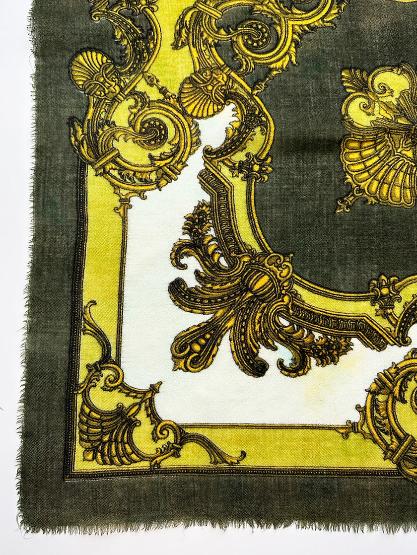 Wollen sjaal met barok dessin
