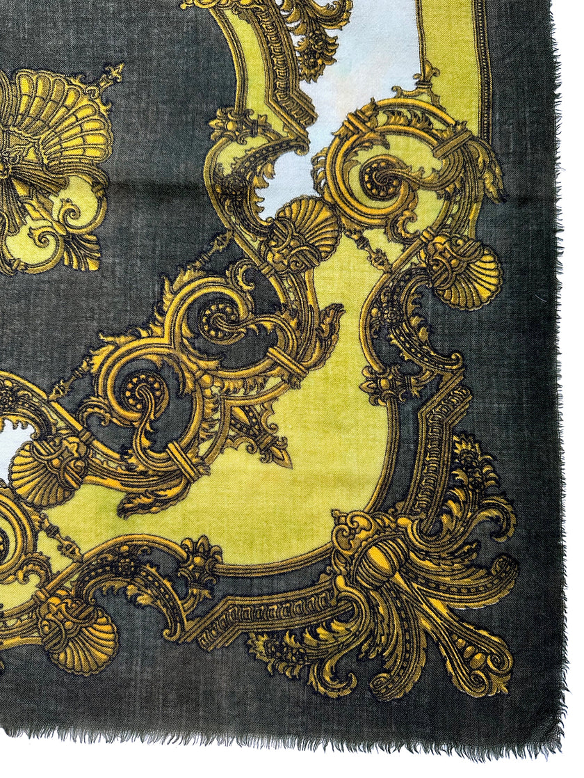 Wollen sjaal met barok dessin