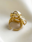 Gouden ring met opalen
