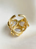 Gouden ring met opalen