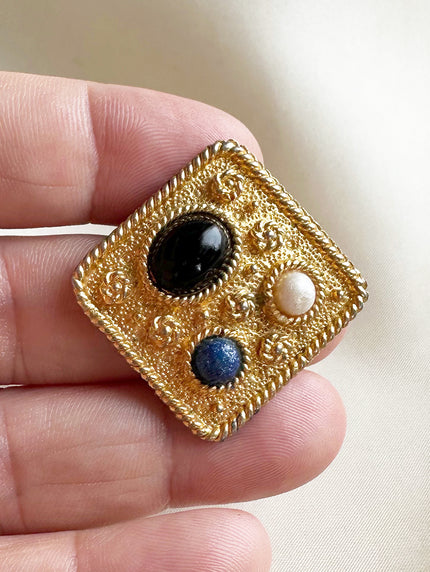 Vierkante broche