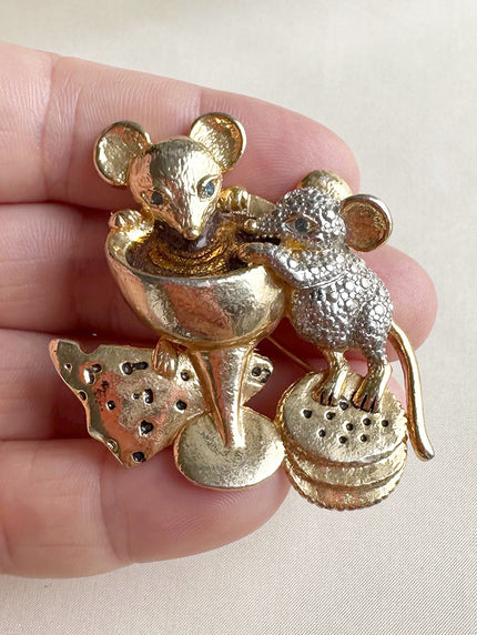 Muizen broche