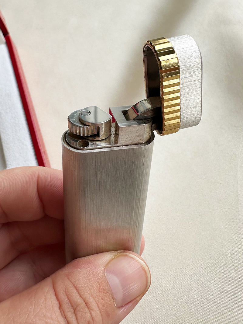 Goud met zilveren designer aansteker