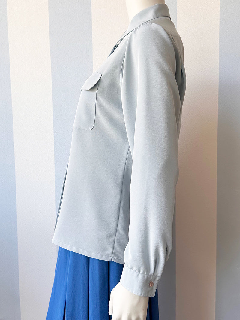 Lichtblauwe blouse