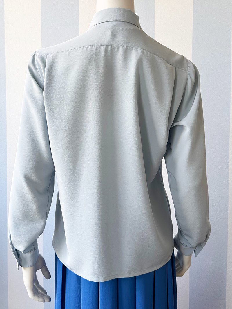 Lichtblauwe blouse