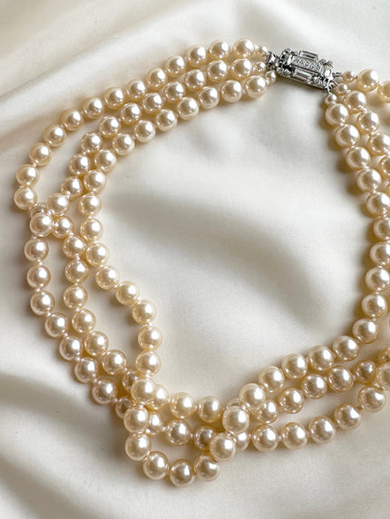 Triple parelketting avec art deco slotje