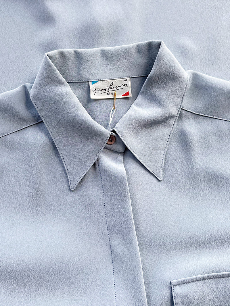 Lichtblauwe blouse