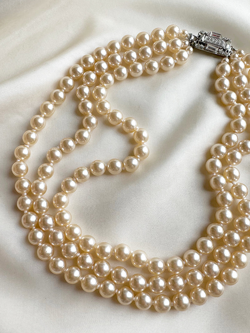 Triple parelketting avec art deco slotje