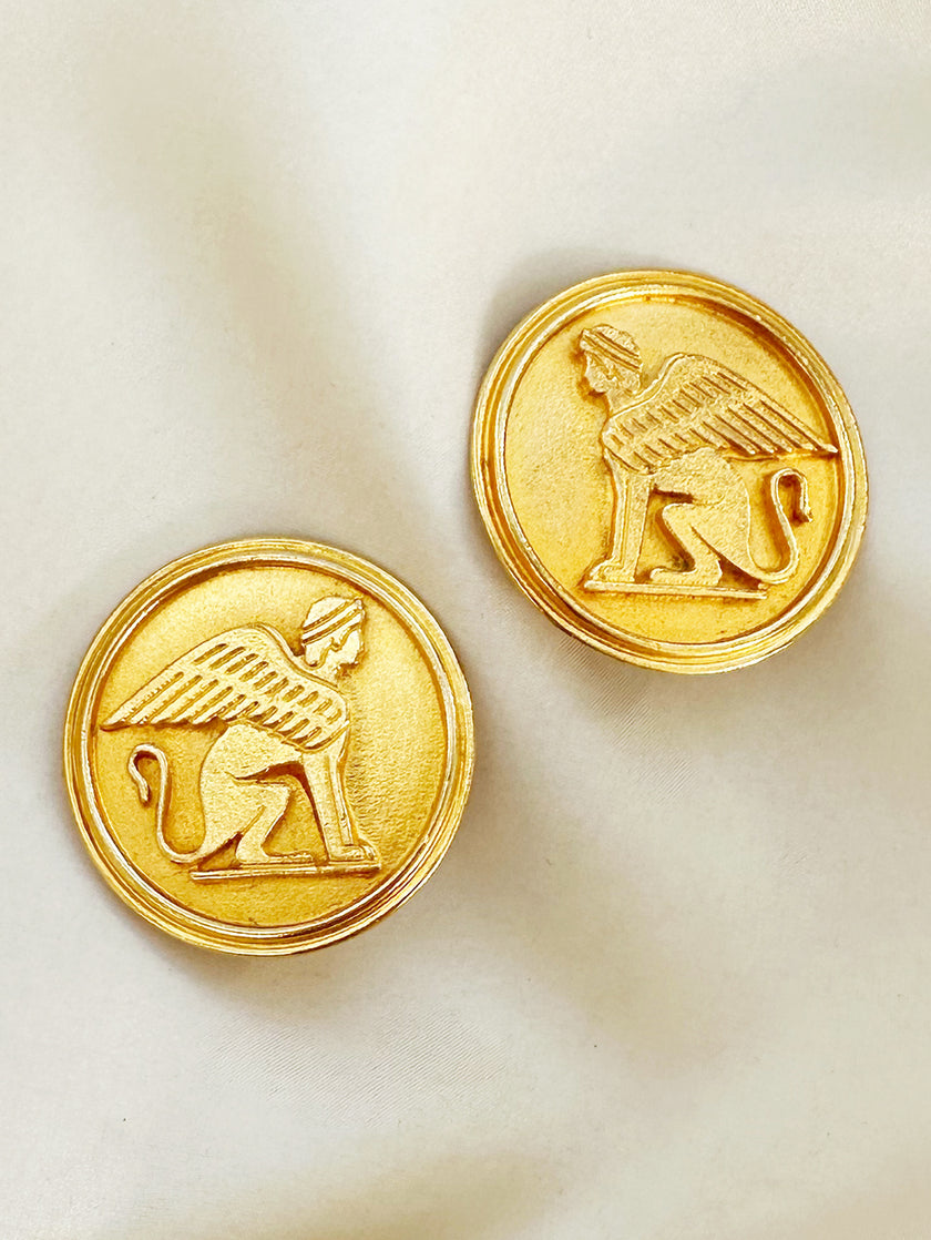 Vergulde sphinx clip oorbellen