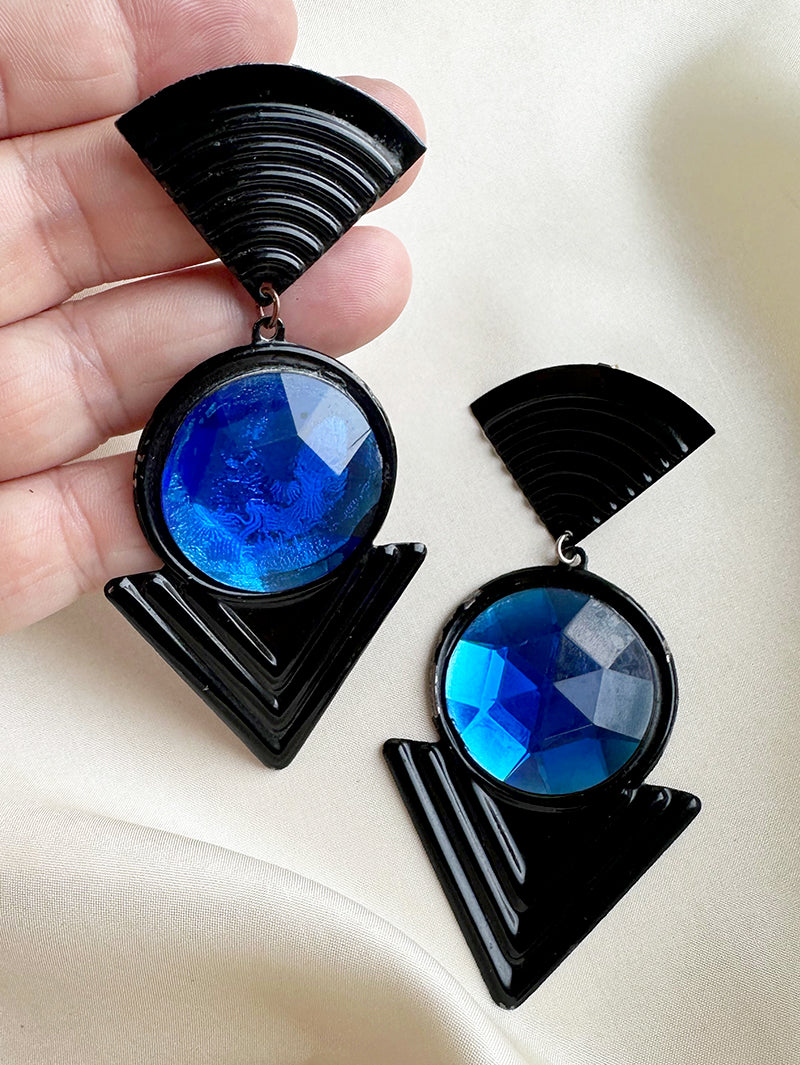 Zwart/blauwe statement oorbellen