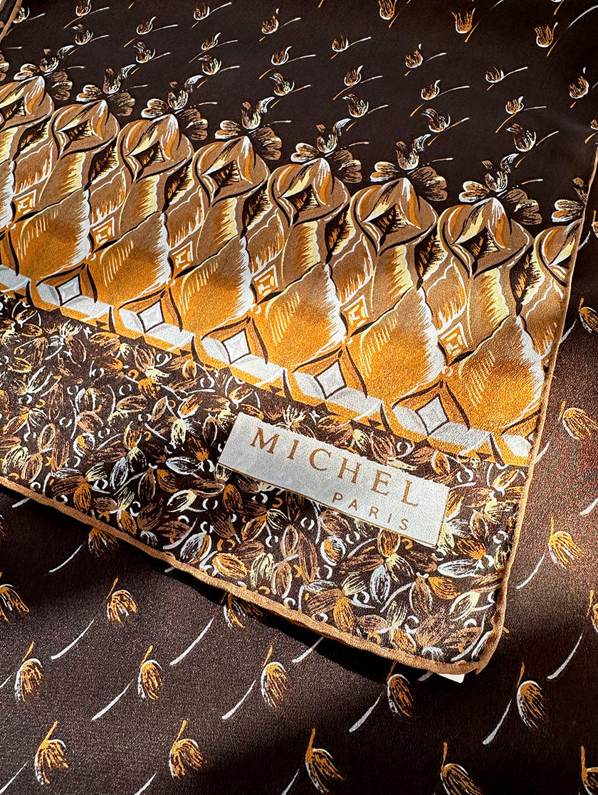 Lange zijden designersjaal