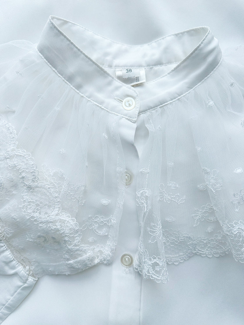 Wit blousje met kanten kraag en manchetten