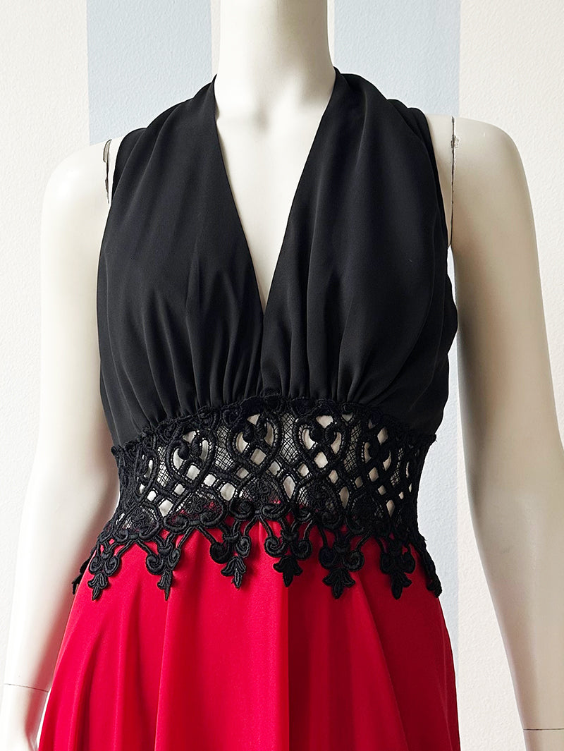 Zwart/rode maxijurk met kant