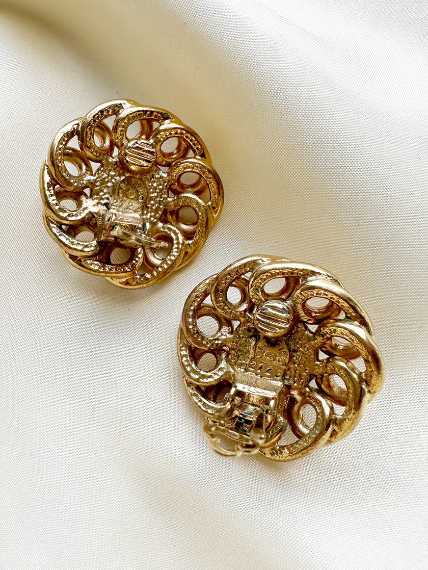 Vergulde designer clip oorbellen met faux parel