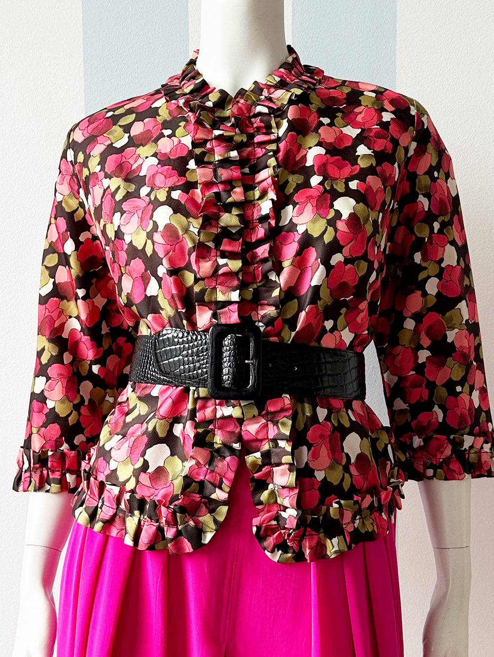 Floral jasje met roezelrandjes