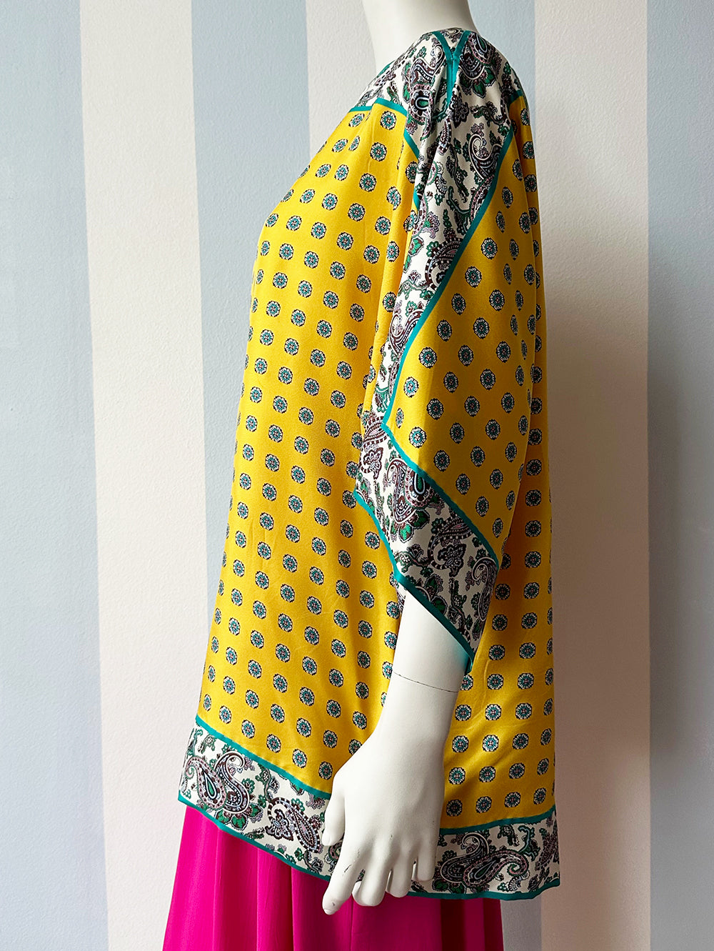 Gele zijden designer printtop