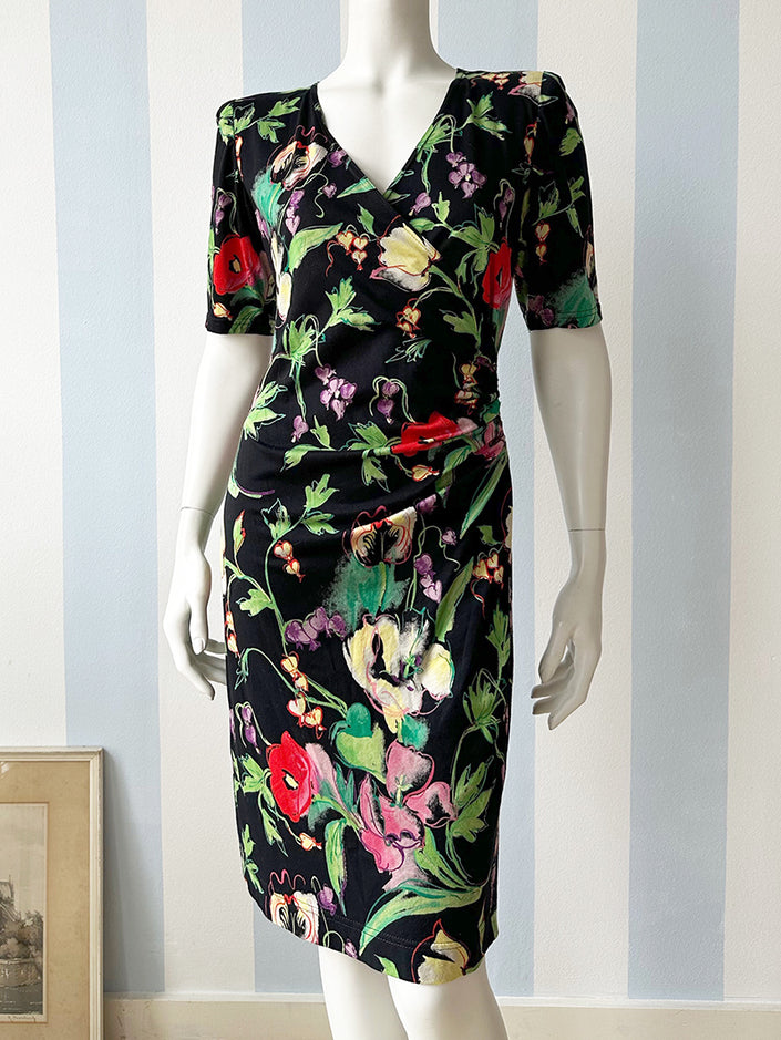 Zwarte floral designer overslagjurk