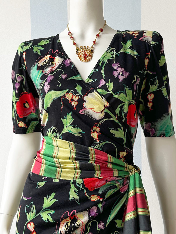 Zwarte floral designer overslagjurk