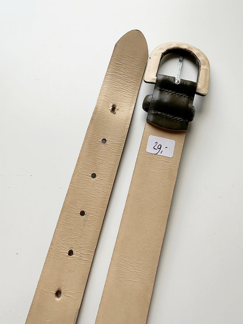 Donkergroene leren ceintuur