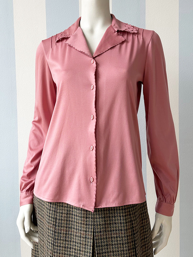 Oud-roze blouse met opengewerkt kraagje