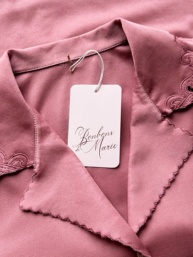 Oud-roze blouse met opengewerkt kraagje