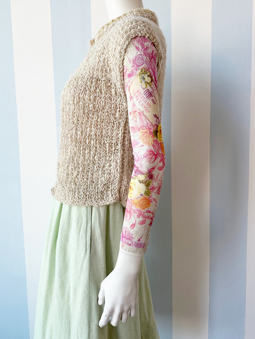 Handgebreid wollen hesje