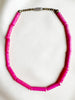 Hot pink halsketting
