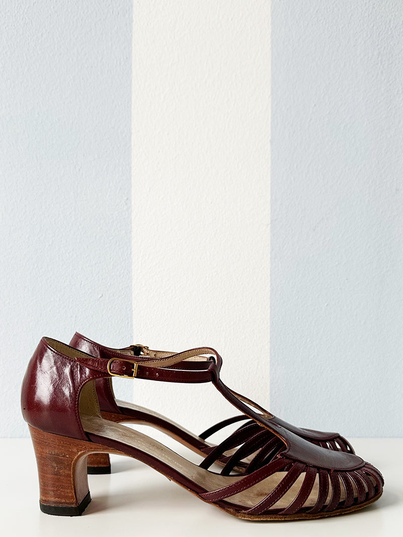 Bordeauxrode vintage leren pumps