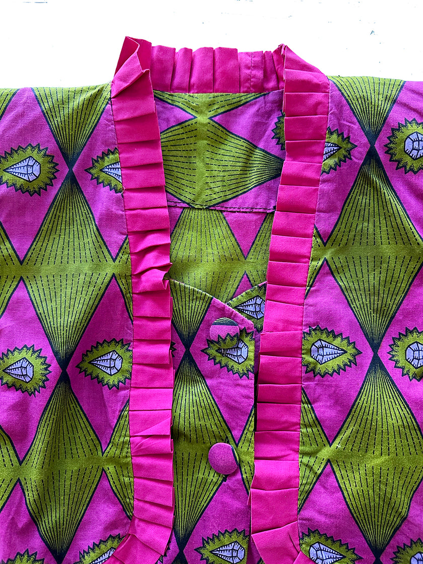 Batik peplumtop met diamanten