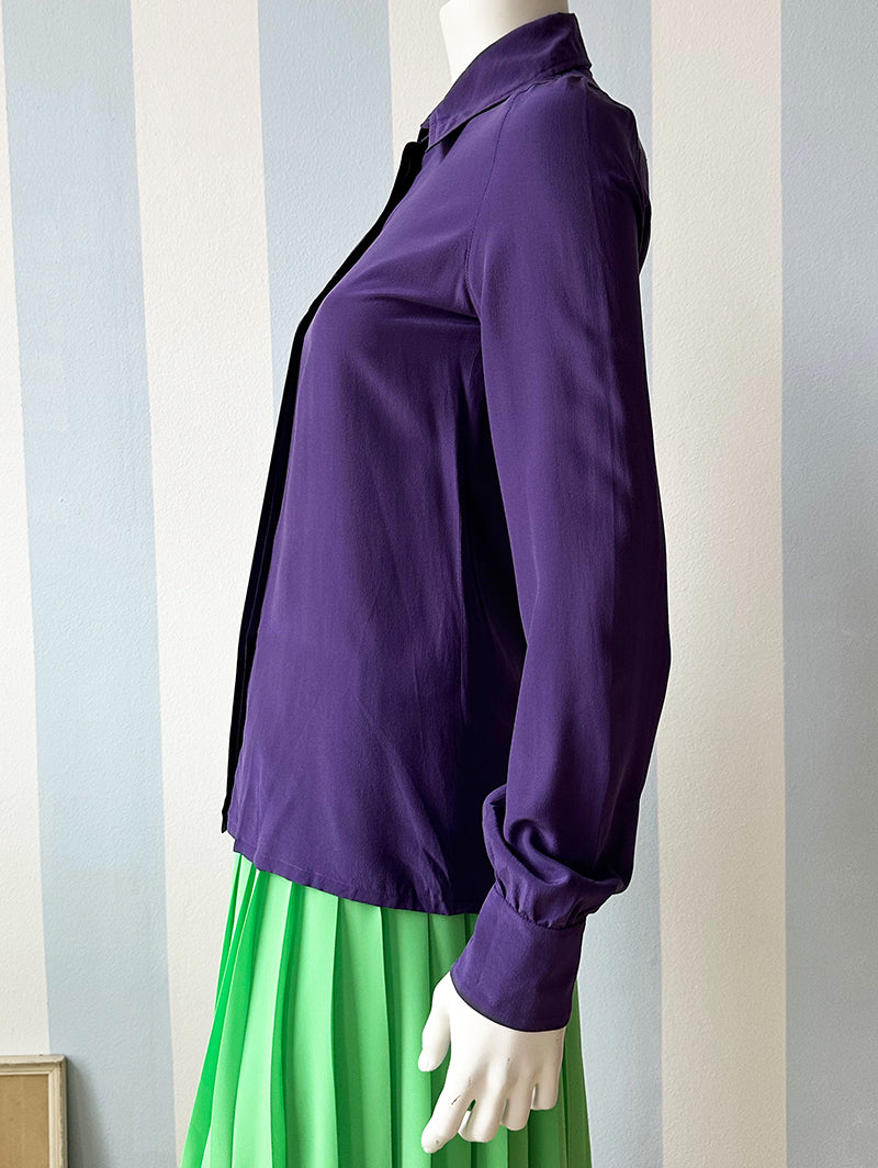 Donkerpaarse zijden blouse