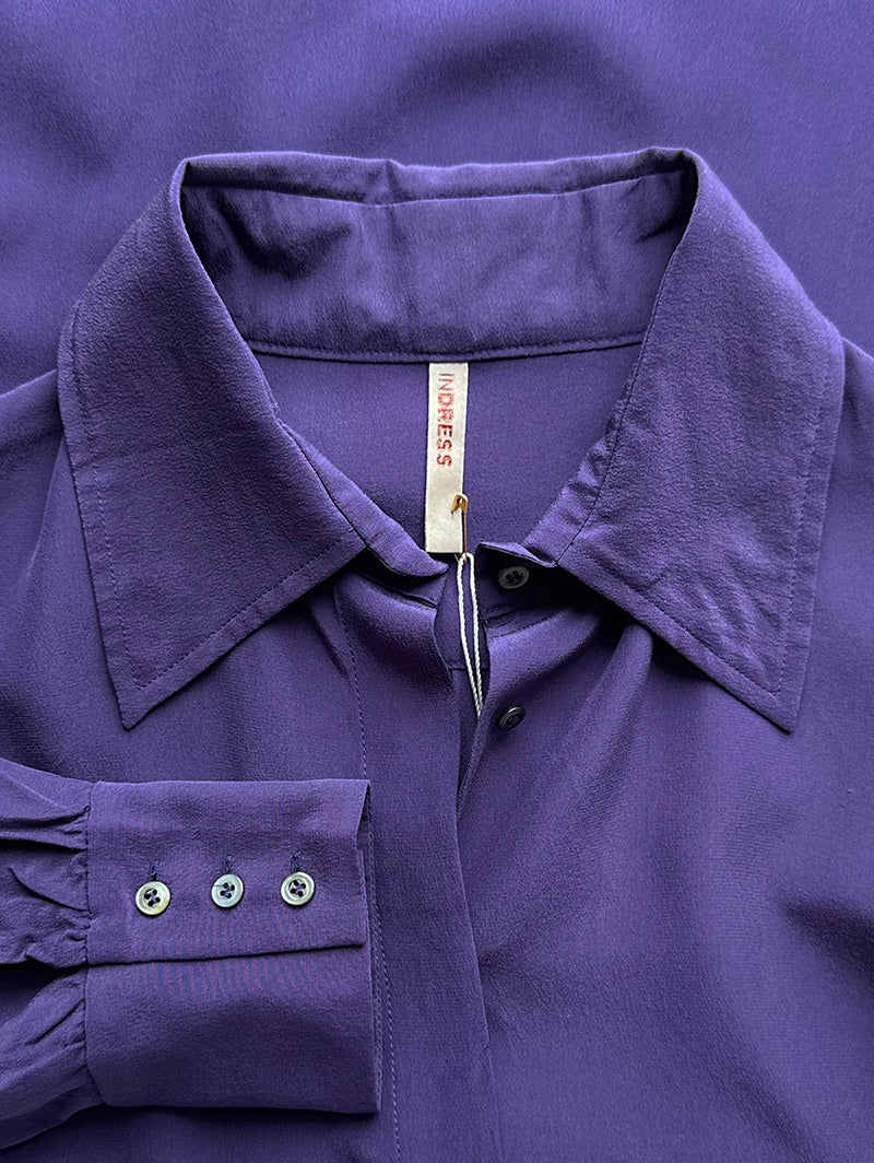 Donkerpaarse zijden blouse