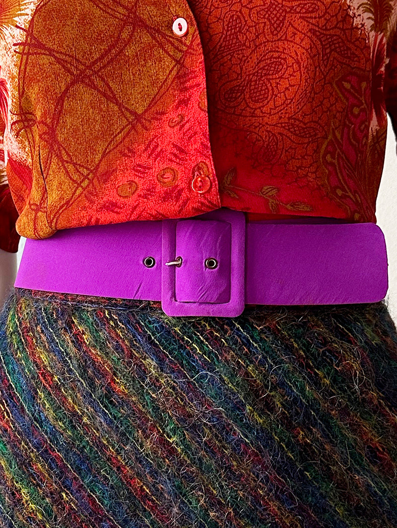 Paarse zijden ceintuur