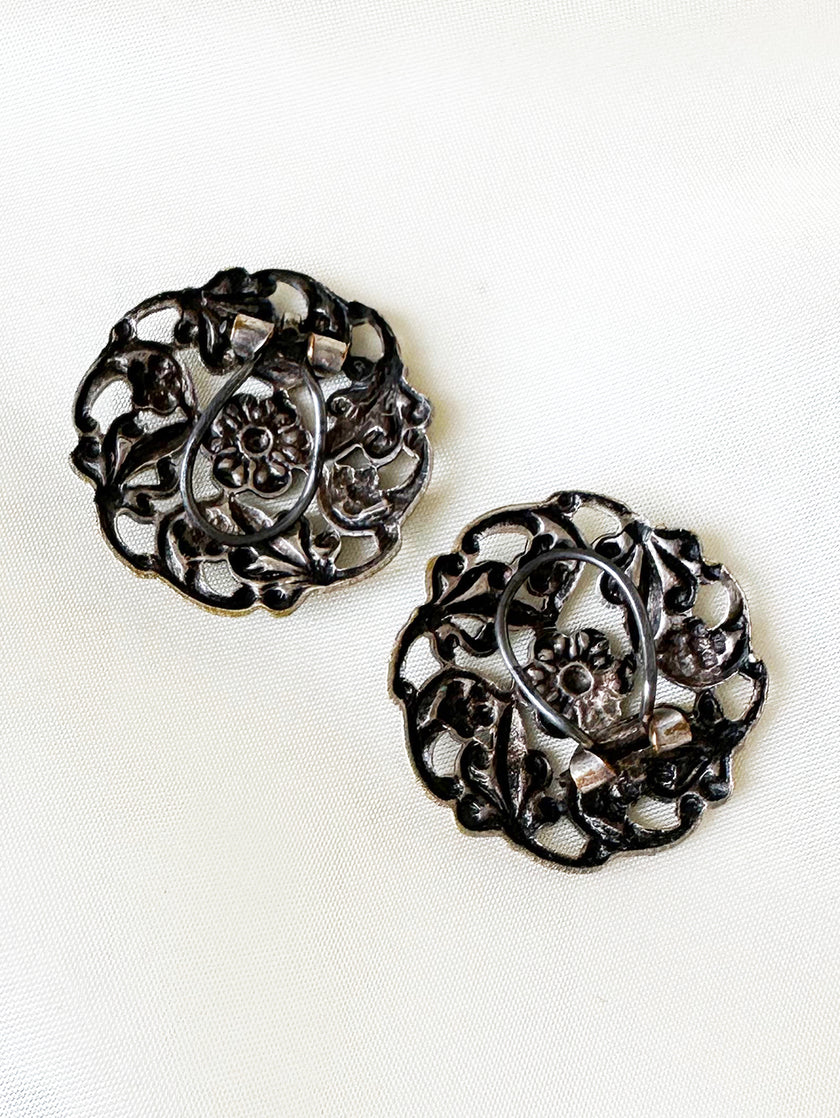 Zilveren floral clip oorbellen