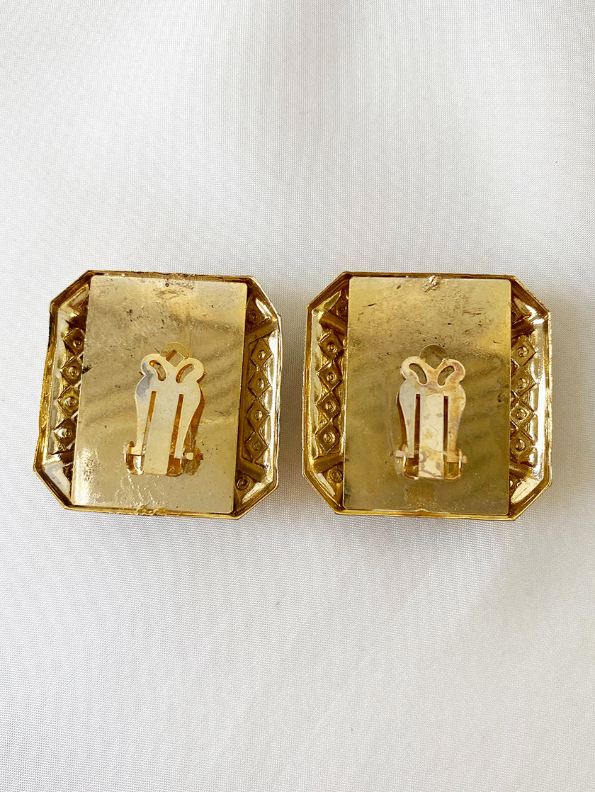 Grote vierkante  gouden clip oorbellen