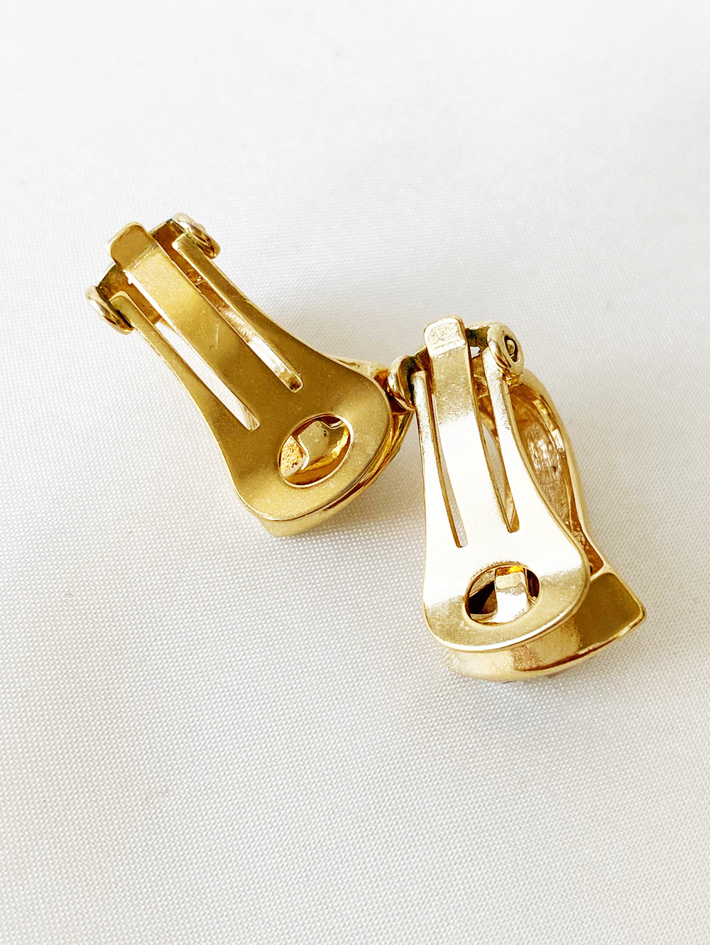 Gouden clip creolen met strass