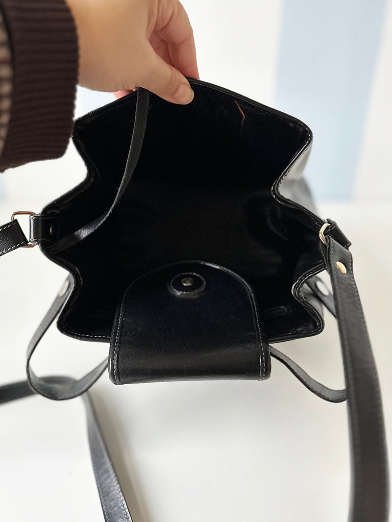 Zwarte leren buideltas