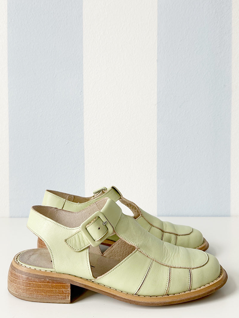 Lichtgroene leren sandalen | 37