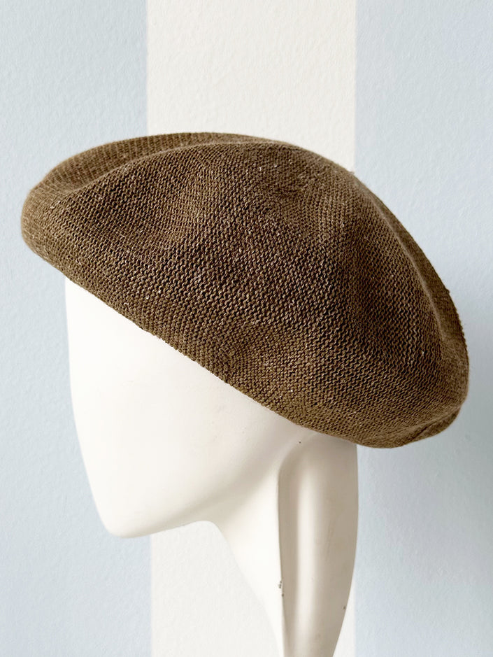Bruine baret