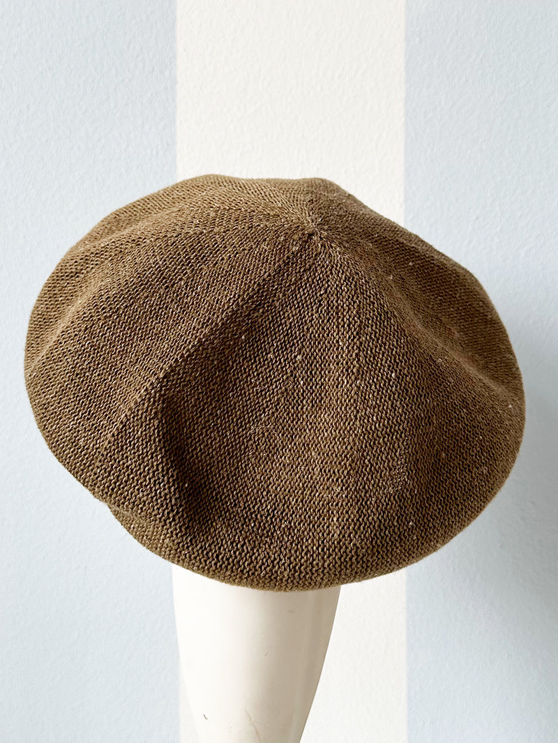 Bruine baret