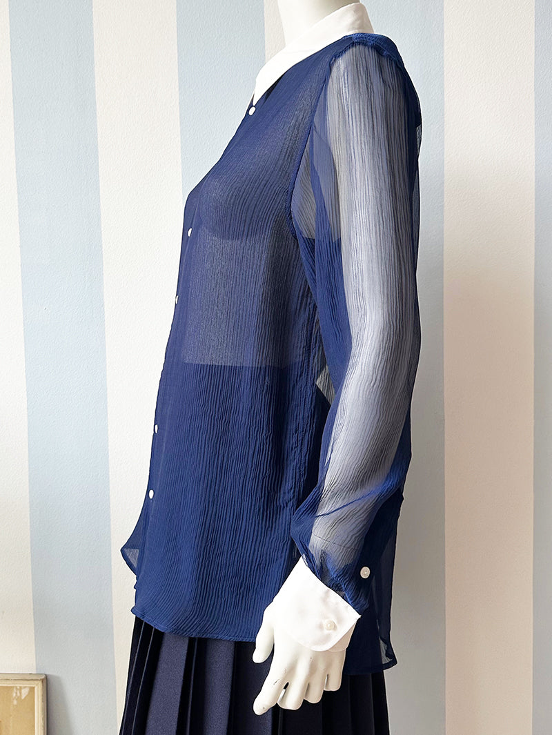 Zijden semi-transparante blouse